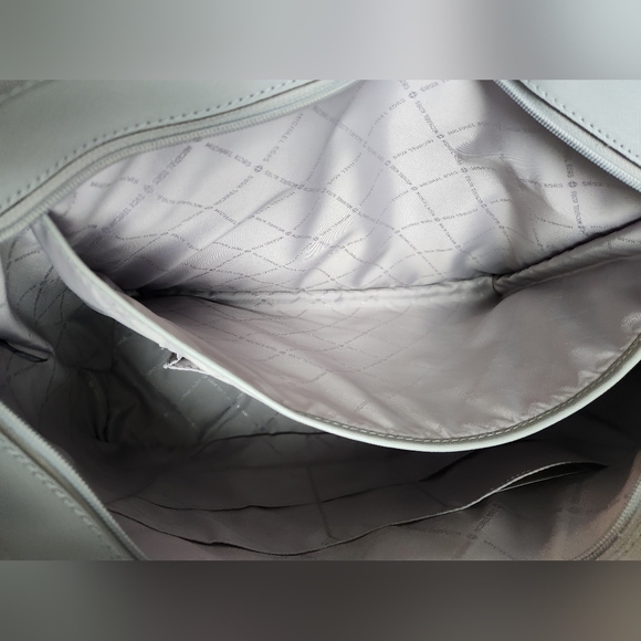 Michael Kors Jet Set Tote Light Gray New with tags! - Picture 13 of 13